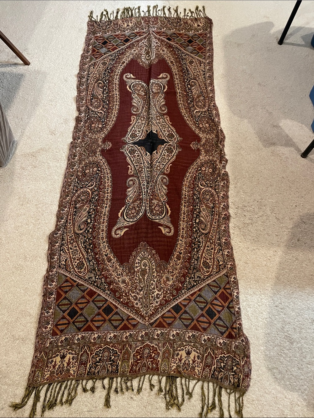Raj Burgundy Paisley Fringe Runner